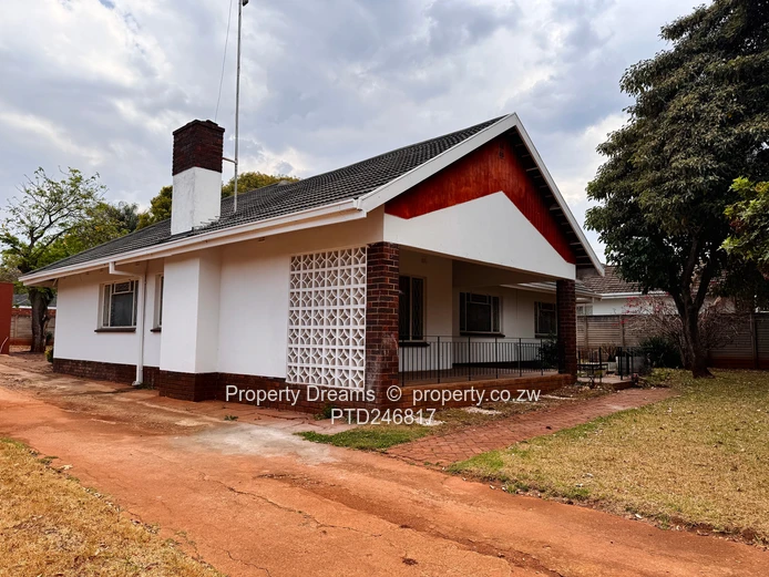A Versatile 3 Bedroomed in Hillside - IDEAL HOME & BUSINESS