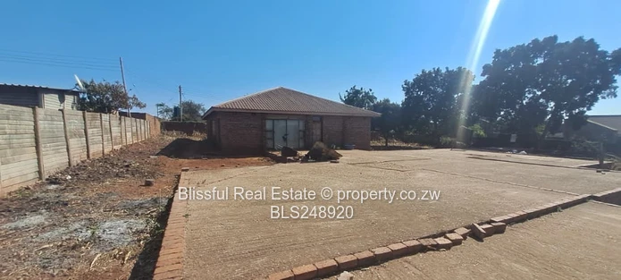 incomplete 5 bedroom house for sale in Tynwald 