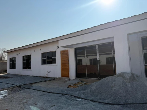 4 Bedroom Flat & Apartment