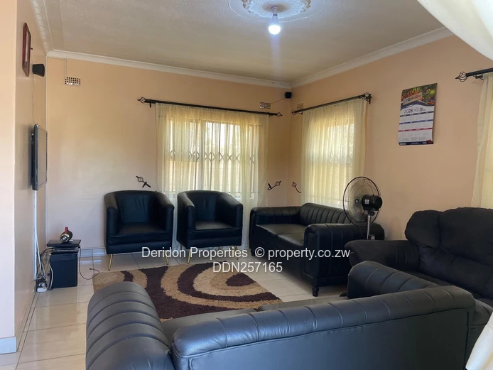 Corner 550m² Stand with Home & Solar in Kutandara