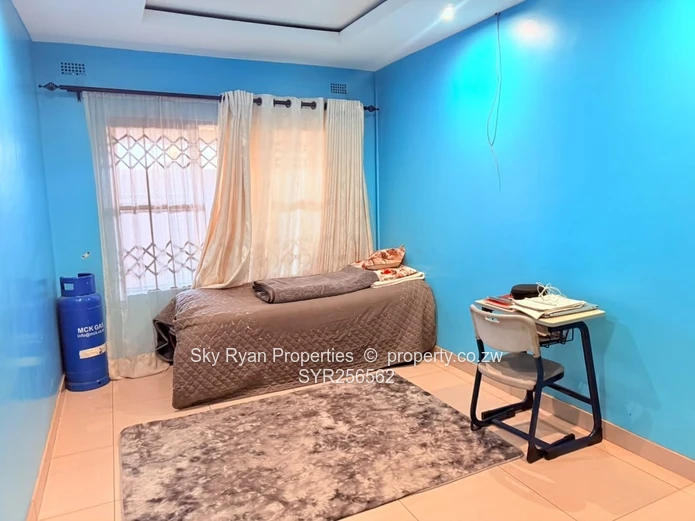 5-Bedroom Family Home For Sale - Madokero ?? Corner Property