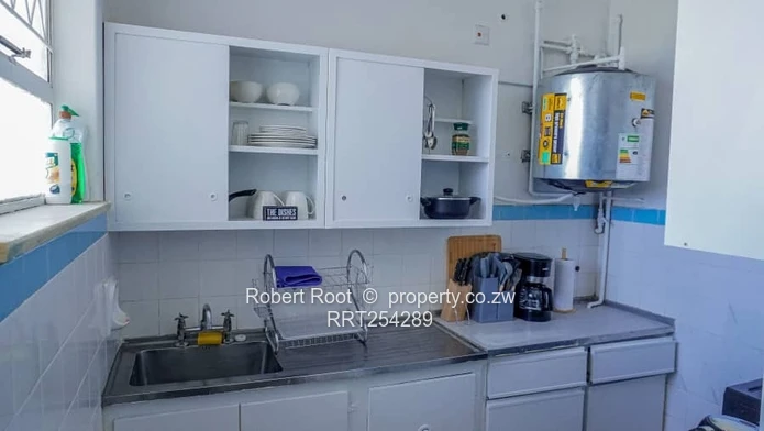 1 bed fully furnished flat in the Avenues