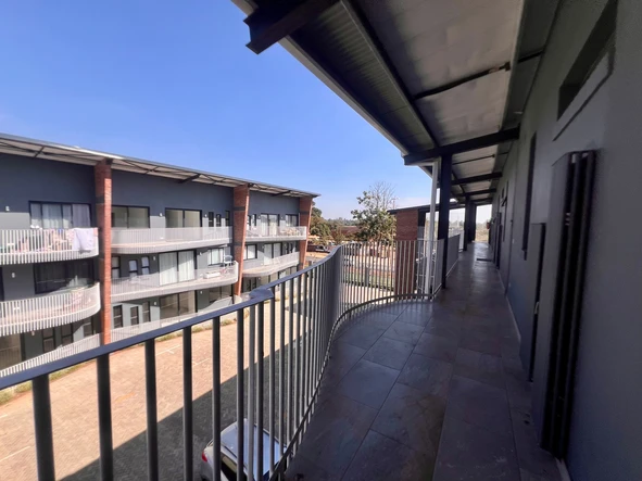 2 Bedroom Flat & Apartment