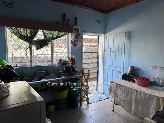PROPERTY FOR SALE: Chikanga Phase 2 , Mutare 