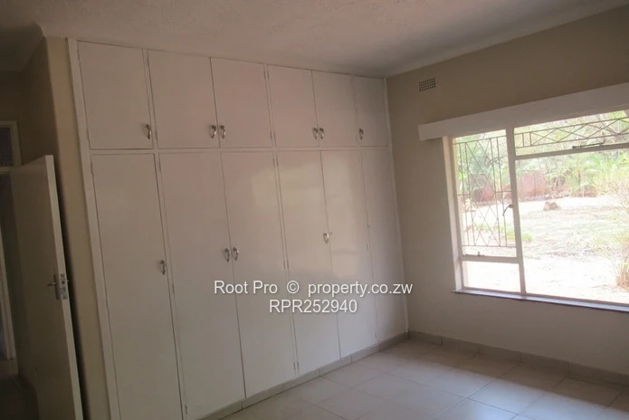 Belvedere Commercial Property to Let