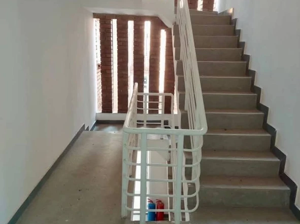 2 Bedroom Flat & Apartment