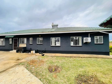 6 Bedroom House