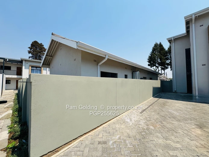 Modern 3 Bedroom Apartment - Highlands 