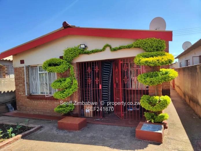 Emganwini Neat & Convenient family Home (Sole Mandate)