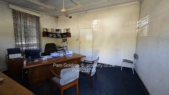 Excellent Commercial Investment!