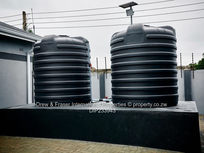 Modern 3-Bed Garden Flat with Borehole in Old Windsor