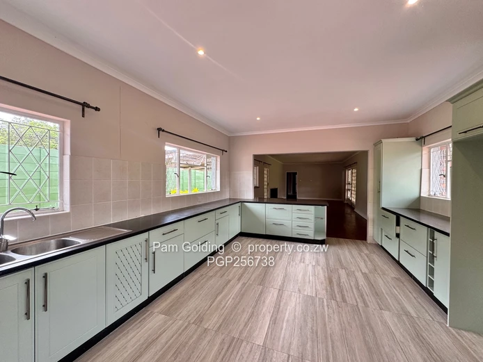 Renovated - 4 Bedroom Home - Greendale North