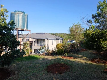 6 Bedroom House