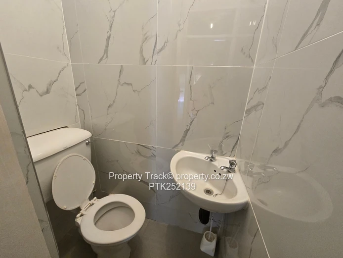 Neat 3 bed apartment, ready for occupation 