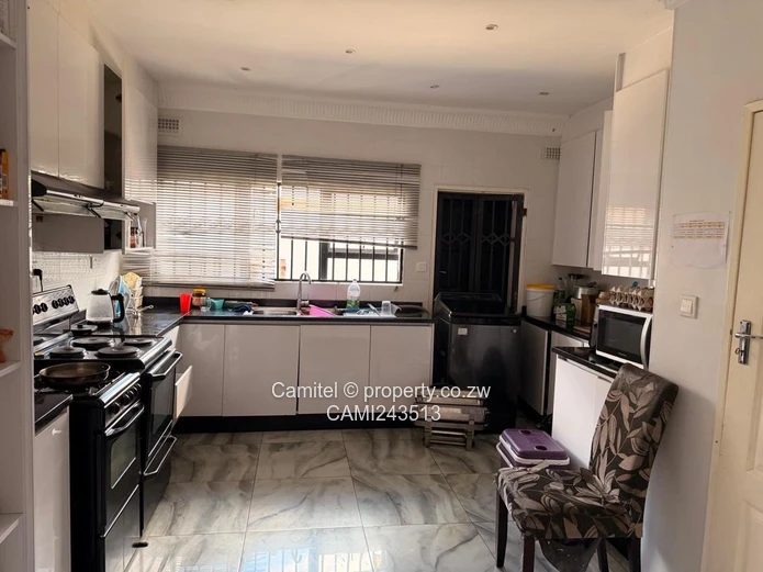 Spacious 3-bed Family Home in Mabvazuva — Double Garage & Water Tank