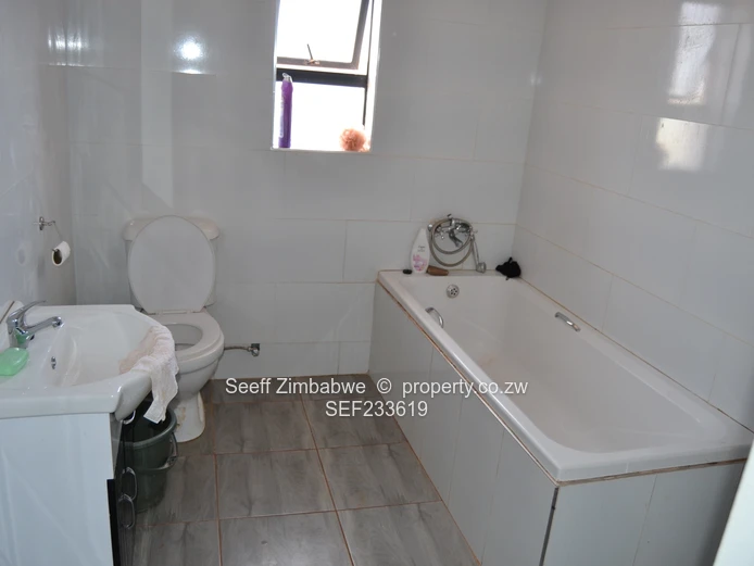 Stunning 5-Bedroomed House In Mtpleasant Heights