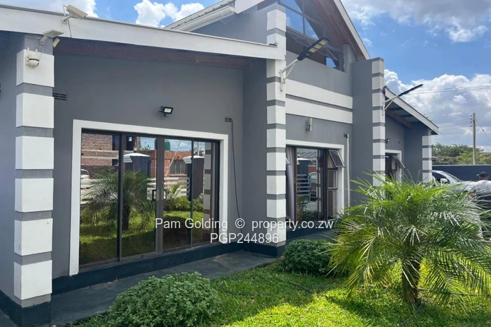 Modern Family Home (Sole Mandate)