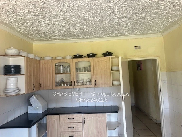 Bloomingdale 6-Bed Home