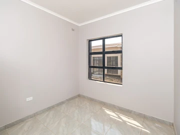3 Bedroom Flat & Apartment