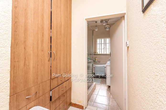 Charming 3 Bedroom Cluster Home  (Sole Mandate)
