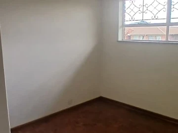 2 Bedroom Flat & Apartment