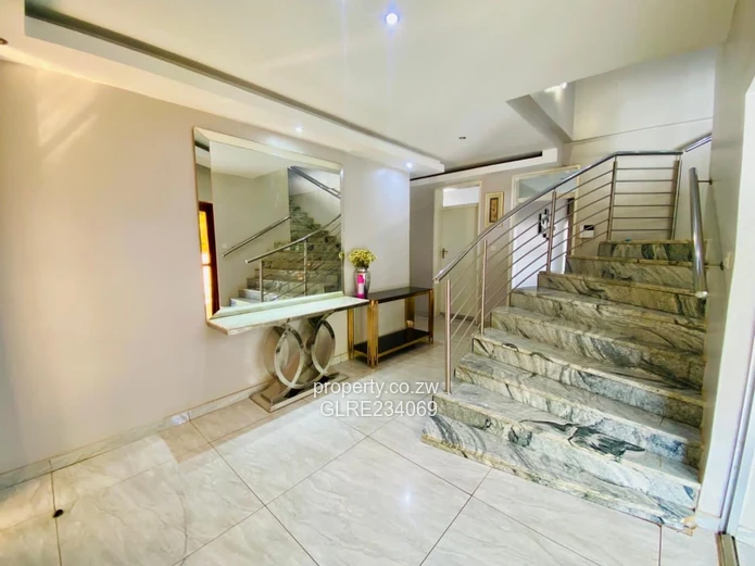 The Smart Estate: A Greystone Park Marvel House To Let 