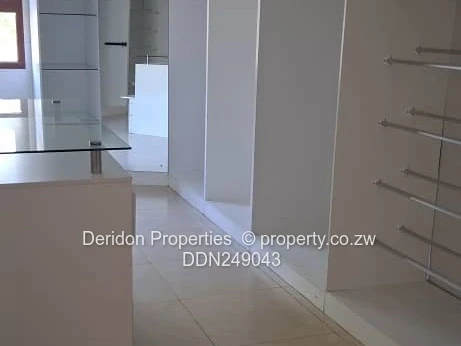 Shawasha Hills: 5-Bed Family Home with Pool & Borehole
