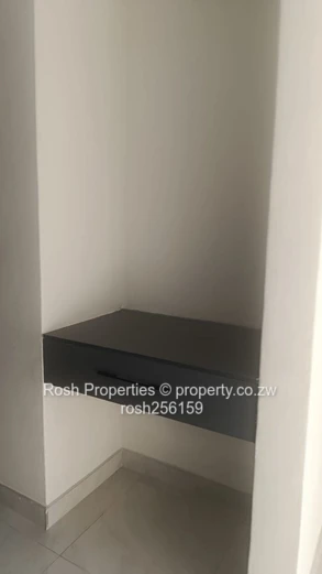 Modern 2-Bed Garden Flat with Borehole in Marlborough