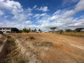 Commercial & Industrial Land