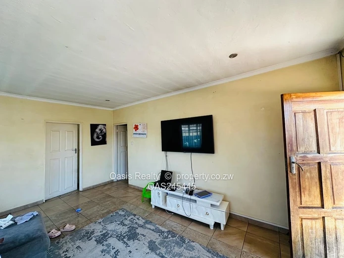 Neat House For Rent In Highfields Main Street