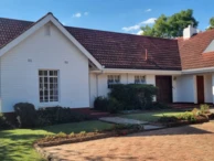 Beautiful Family Home near St. John's School!