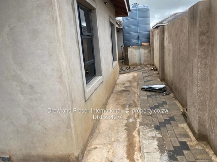 Stylish 4-Bed Home in Mabvazuva, Ruwa — Borehole
