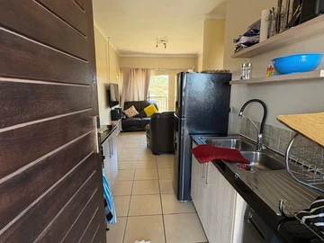 2 Bedroom Flat & Apartment