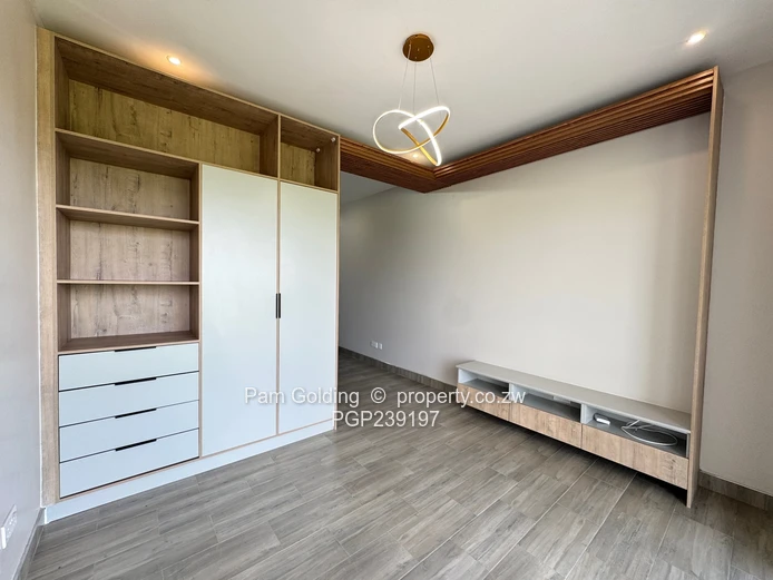 Studio Apartment - Borrowdale West 