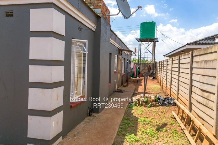 5- Bedroom Investment Property – Glaudina