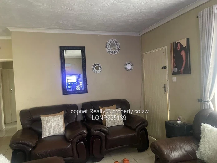 3-Bed Houghton Park House - Carport, Spacious Cottage, Garden