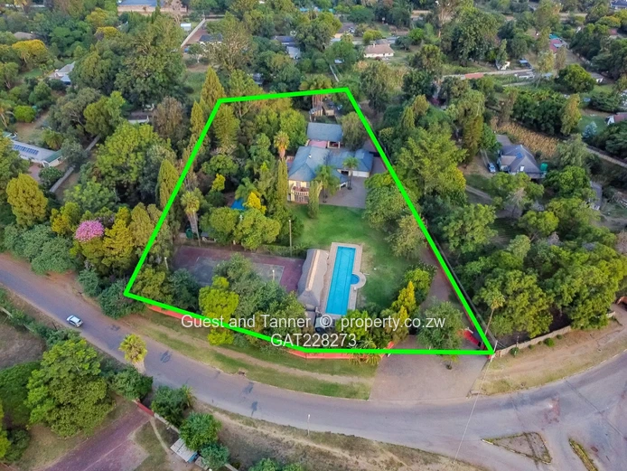 4 Bedroom Spacious House Sitting On 2 Acres