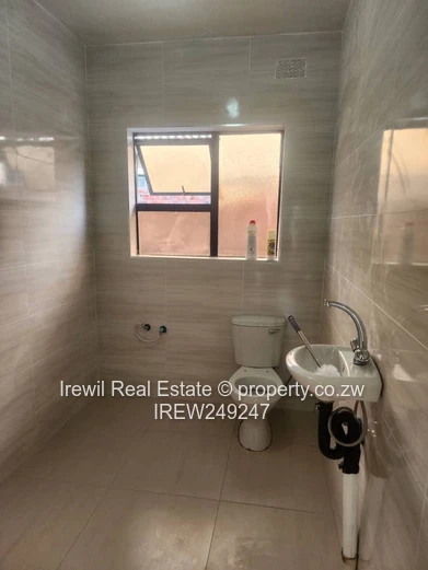 Mabvazuva 4 Bed to Let