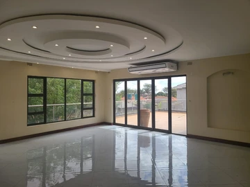 6 Bedroom House