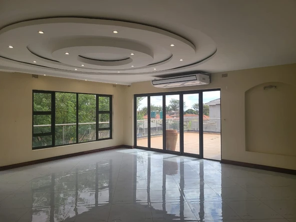 6 Bedroom House