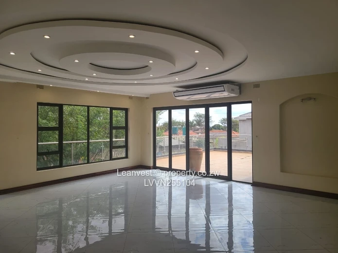 Spacious 6-Bed Home with Pool in Mount Pleasant Heights