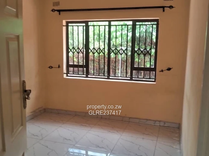 Offices / Commercial Property close 2nd street and Harare Drive