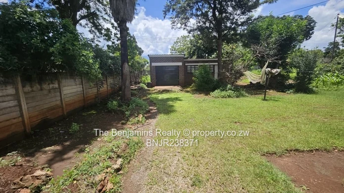 3 bedroom House for Sale in Kwekwe