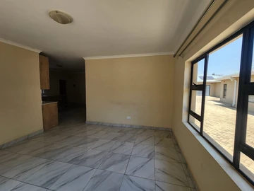 3 Bedroom Flat & Apartment