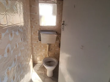 6 Bedroom House