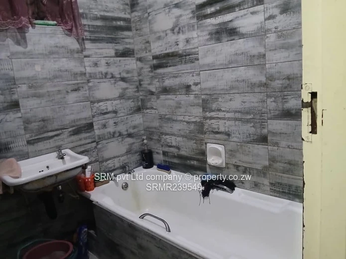 1 bedroom flat to let in Avenues 