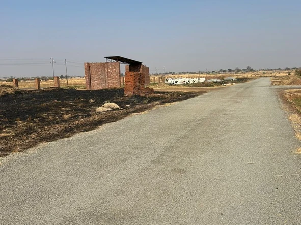 Stands & Residential Land