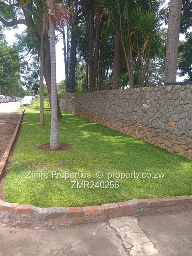 INVESTMENT OPPORTUNITY , close to Samora Machel & Glenara