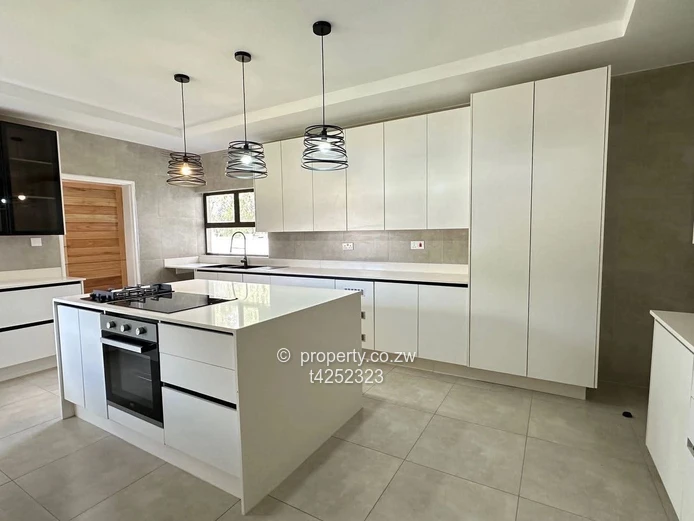 Kambanji spacious 7 bedroomed house for Rent