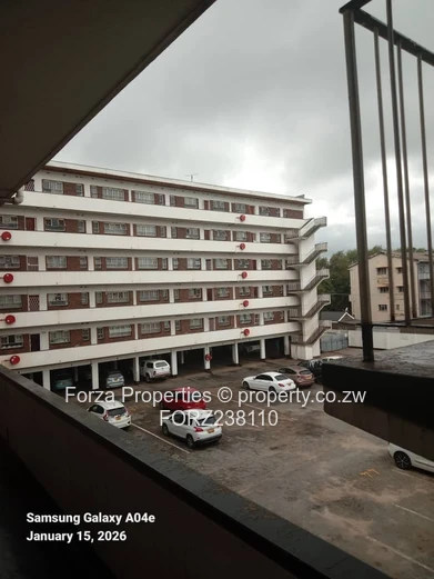 Modern 2-Bedroom Flat to Let